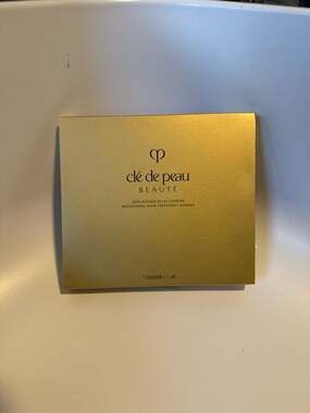 Clé de Peau Beauté Brightening Mask Treatment Supreme 1-Set System